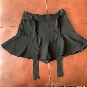 Zara black color short